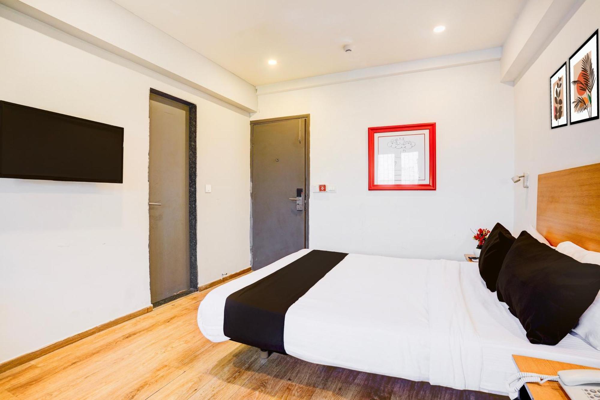 ホテル Super Townhouse Khar The Unicontinental ムンバイ エクステリア 写真